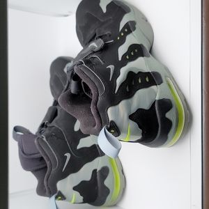 Nike Air DT Max '96 Black/Micah Green/Volt